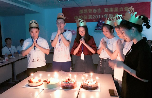 1505782945532406ROe3.jpg 14.jpg